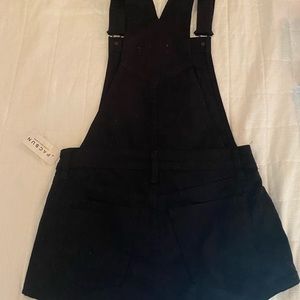 PacSun overall shorts.